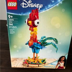 LEGO Disney HeiHei Chicken - Red, Blue, Yellow